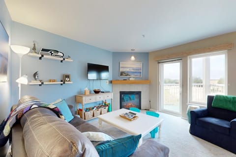 Peaceful Harbor Apartment in Long Beach