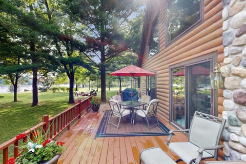 The Lake House House in Castle Rock Lake