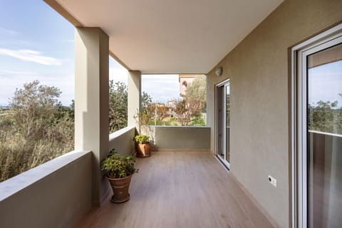 Day, Garden, Balcony/Terrace, Garden view