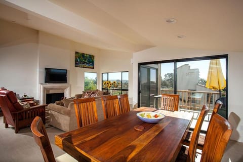 Paradise Awaits - SUR182 House in Solana Beach