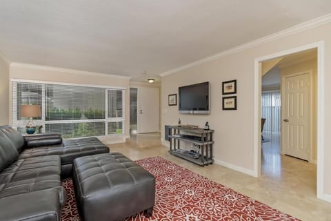 Sea'Esta by the Shore-DMBC852S House in Solana Beach