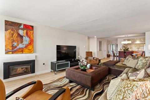 Don't Worry Beach Happy SONG13 House in Solana Beach