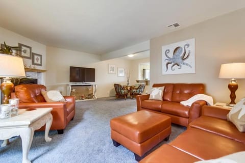 Bare Feet &Salty Hair-DMBC141S House in Solana Beach