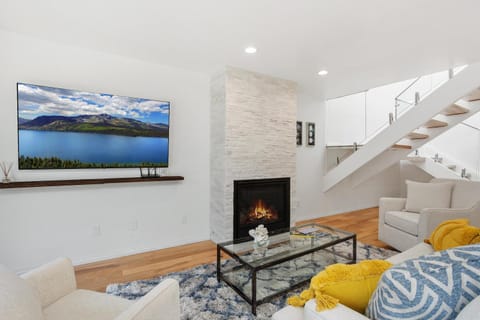 Shore O'Clock - SBTC149 House in Solana Beach