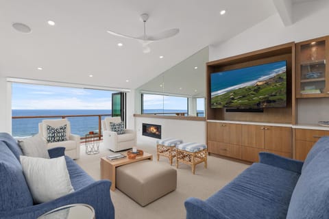 King of the Beach - SUR79 House in Solana Beach