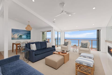 King of the Beach - SUR79 House in Solana Beach