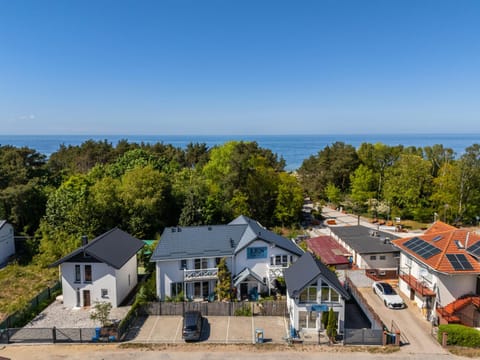 Property building, Day, Neighbourhood, Bird's eye view, Sea view