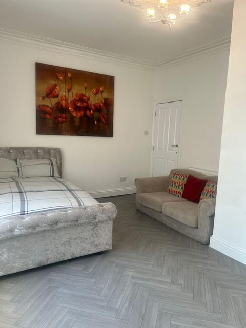 Brand new room Grosvenor suites 1 Apartment in Hartlepool