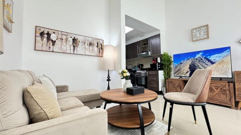 TV and multimedia, Kitchen or kitchenette, Living room, Seating area