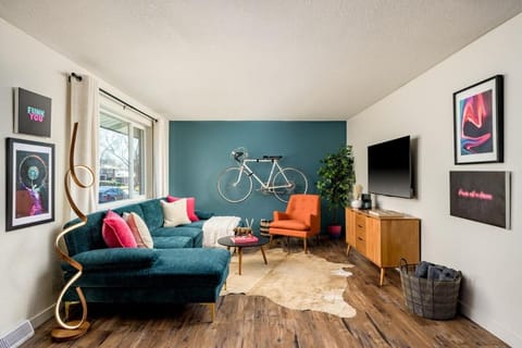 Communal lounge/ TV room, TV and multimedia, Living room