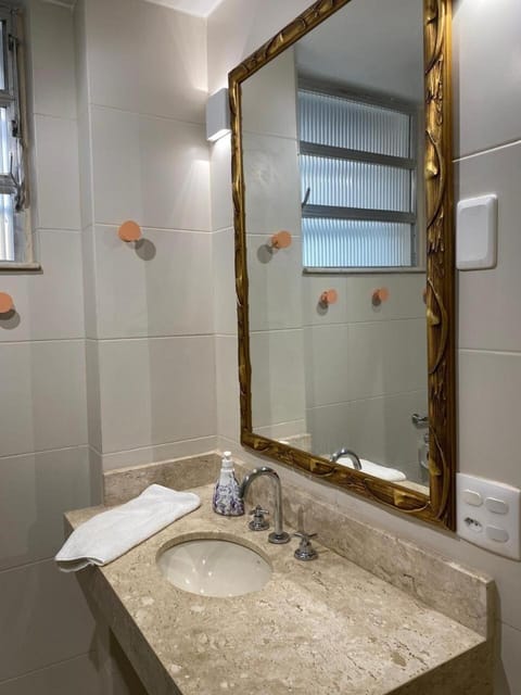 Copacabana Beach for four Apartment in Rio de Janeiro