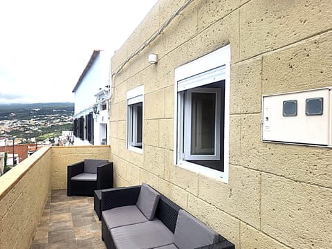 Property building, Balcony/Terrace