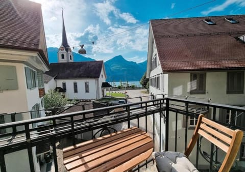 Balcony/Terrace, Lake view