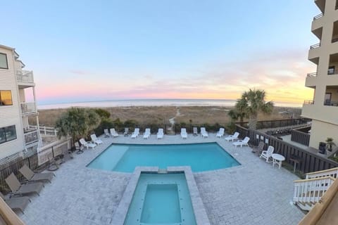 Patio, Day, Natural landscape, View (from property/room), Balcony/Terrace, Seating area, Evening entertainment, Pool view, Sea view, Swimming pool, Sunset, sunbed