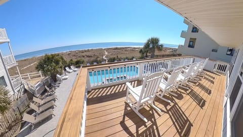 Property building, Patio, Day, Natural landscape, View (from property/room), Balcony/Terrace, Pool view, Sea view, Swimming pool, sunbed