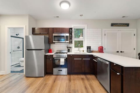 Charming Chicago Apt Apartment in Lower West Side