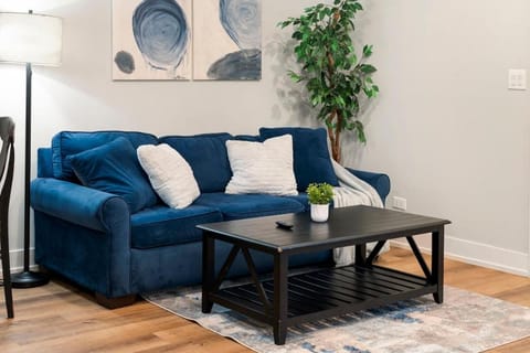 Charming Chicago Apt Apartment in Lower West Side