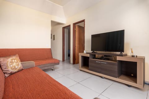 Communal lounge/ TV room, TV and multimedia, Living room