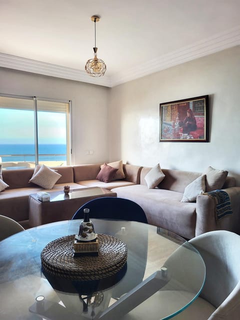 Communal lounge/ TV room, Living room, Dining area
