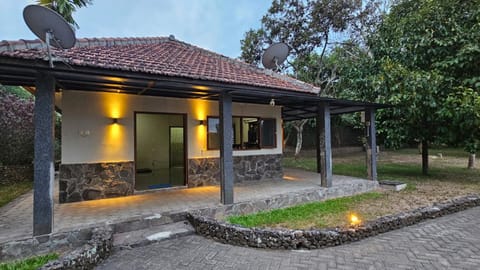 Property building, Garden