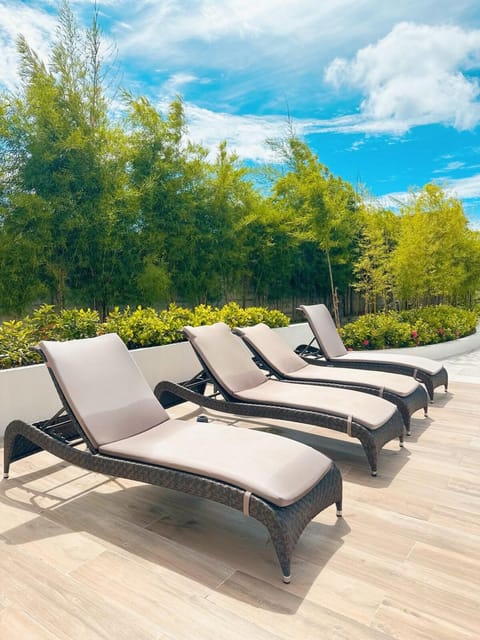 Spring, Day, Natural landscape, Garden view, Swimming pool, sunbed