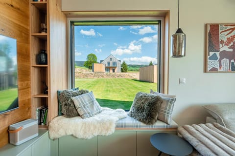 Day, Garden, Living room, Seating area, Garden view