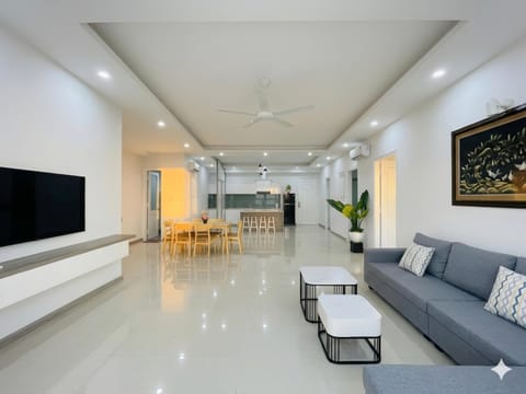 Communal lounge/ TV room, TV and multimedia, Living room, Seating area