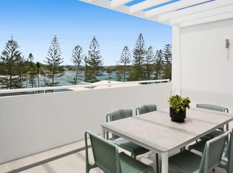 BBQ facilities, Balcony/Terrace, Balcony/Terrace, Dining area, River view, River view, Sea view, Sea view, Entertainment