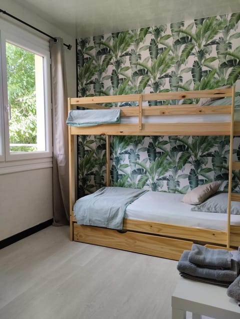 Maison carrée - domaine du vieux tilleul House in Auvergne-Rhône-Alpes