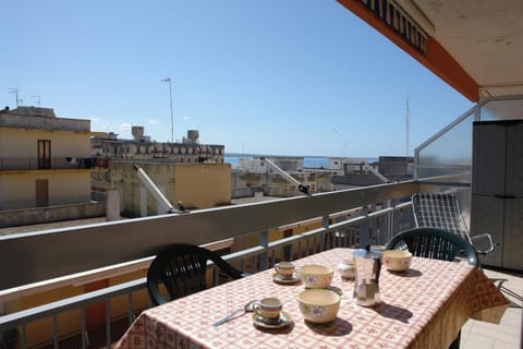 Property building, Balcony/Terrace, City view, Sea view