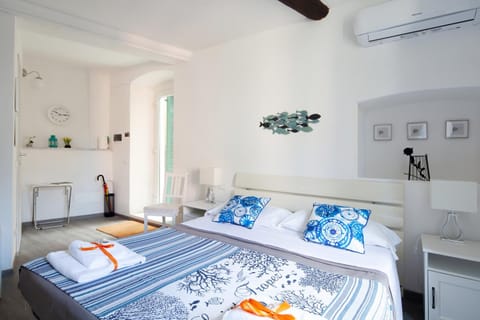 Atena room Bed and Breakfast in Riomaggiore