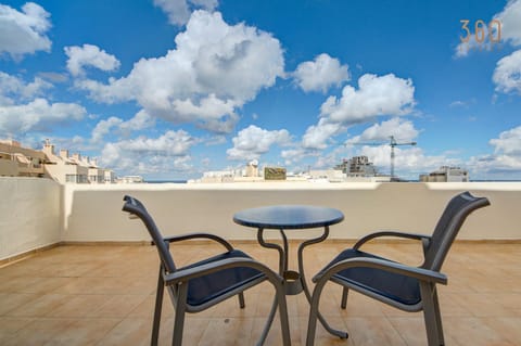 Patio, Day, View (from property/room), Balcony/Terrace, Dining area