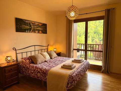 Bed, View (from property/room), Balcony/Terrace, Photo of the whole room, Bedroom, towels