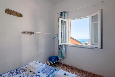 Melody - little Riomaggiore room - Bed and Breakfast in Riomaggiore