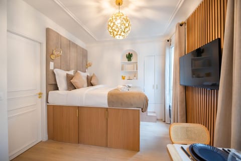 Bed, Photo of the whole room
