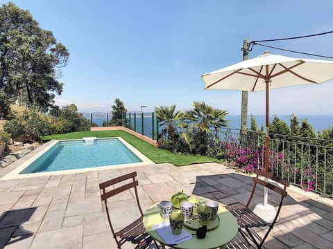 Sea view, Swimming pool