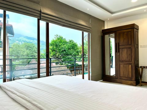 View (from property/room), Balcony/Terrace, Bedroom, wardrobe