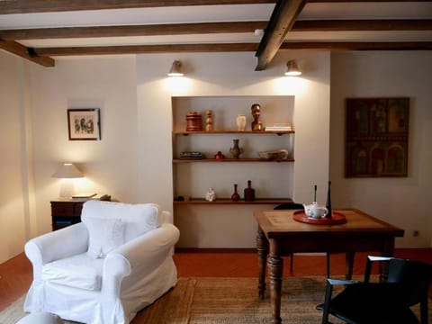 Living room, Photo of the whole room, Dining area