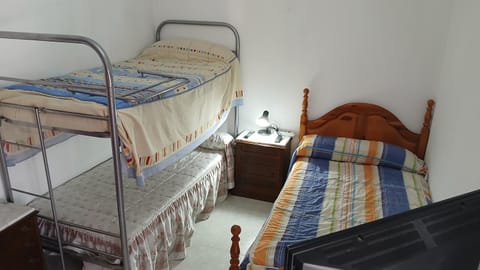 Bed, Photo of the whole room, Bedroom, bunk bed