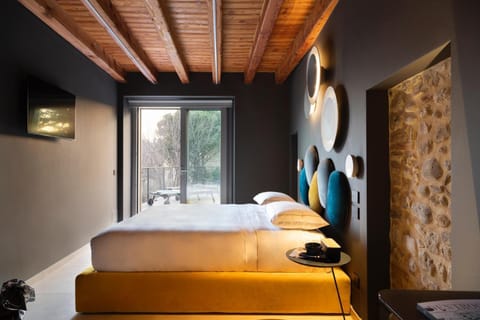 Bed, TV and multimedia, Coffee/tea facilities, Photo of the whole room, Bedroom