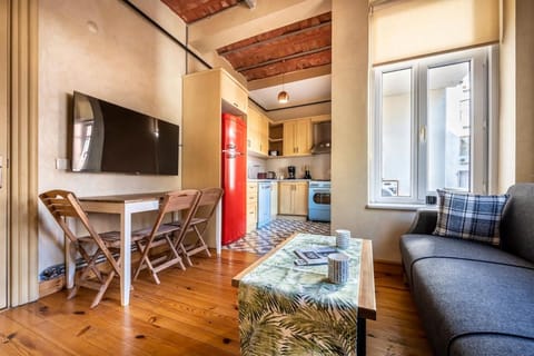 Kitchen or kitchenette, Living room