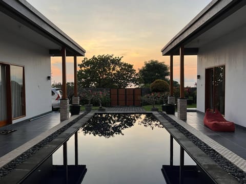 Villa - Sleeps 6 - Private pool - Parking Villa in Abang
