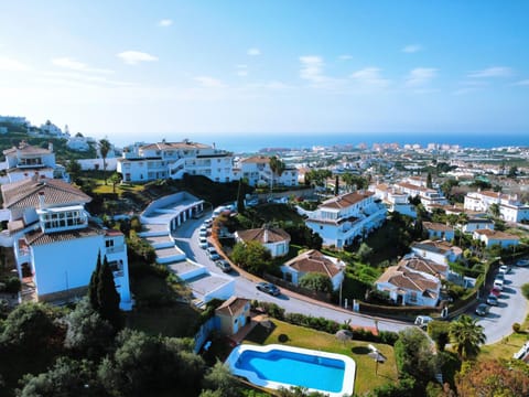 Property building, Bird's eye view, Pool view, Sea view, Street view