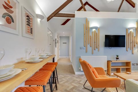 TV and multimedia, Living room, Dining area