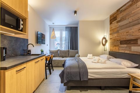 TV and multimedia, Kitchen or kitchenette, Photo of the whole room, Bedroom