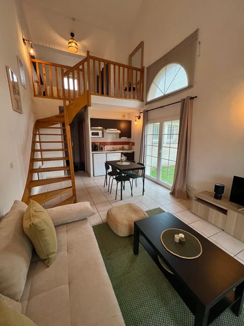 Appartement cosy avec mezzanine Apartment in French Riviera