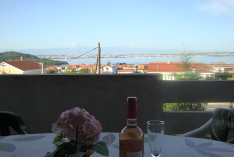 View (from property/room), Balcony/Terrace, Sea view