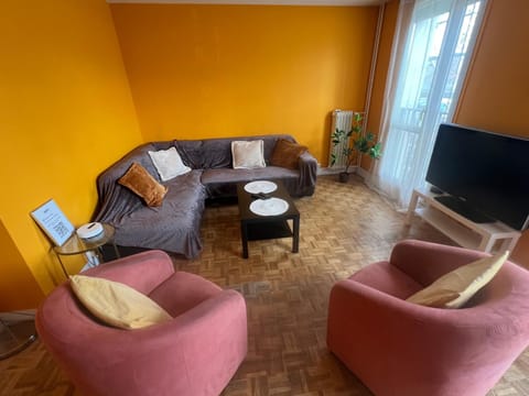 Appartement Aéroport Orly 8 min, ligne 14 Apartment in Chevilly Larue