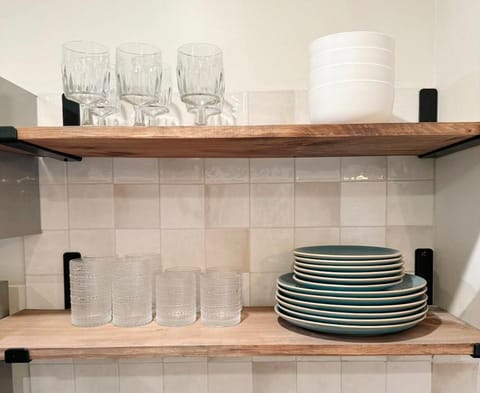 The Nic - Lkwd 2 bed 1 ba duplex up Apartment in Lakewood