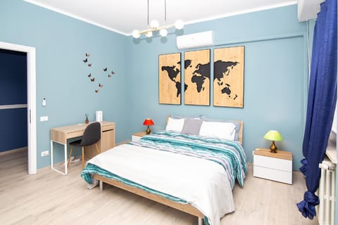 Bed, Photo of the whole room, air conditioner